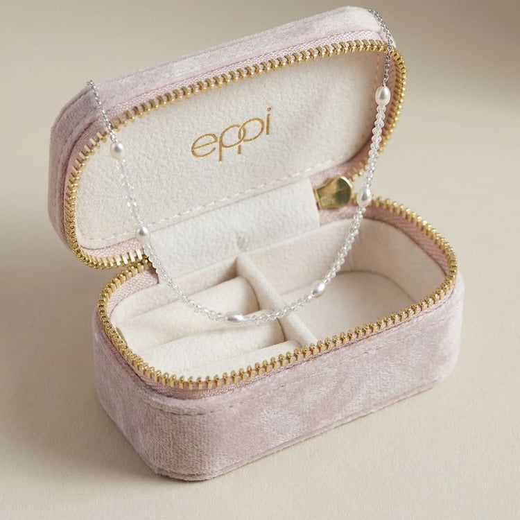 Strieborný perlový náhrdelník Ilmar 166301