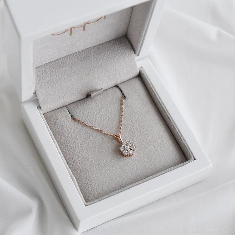 Prívesok v tvare kvetu 92293