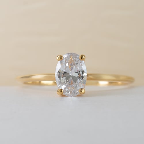 Zásnubný prsteň s 0.53ct IGI certifikovaným oval diamantom Frost
