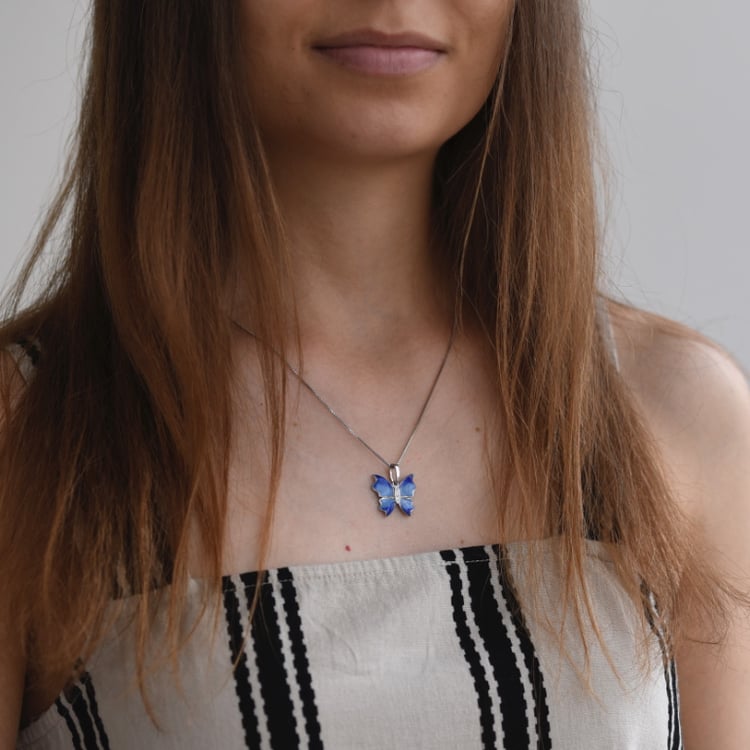 Strieborný prívesok s motýľom a enamel 63989
