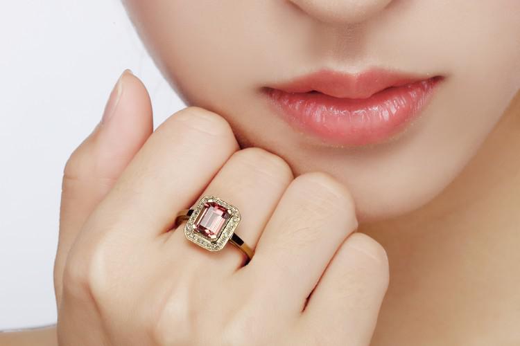 Turmalínový zlatý prsteň 5027