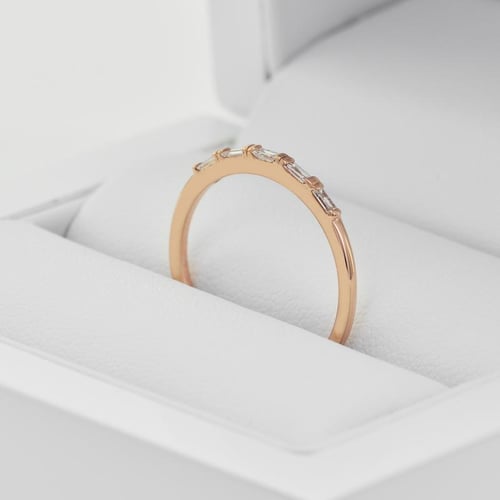 Zlatý eternity prsteň s baguette diamantmi Rantall