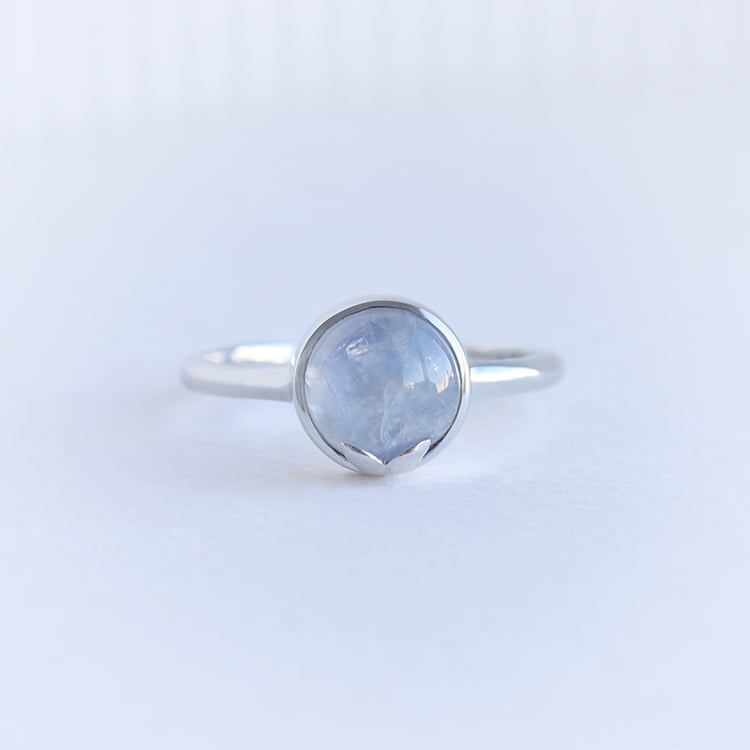 Prsteň s cabochon mesačným kameňom 96426