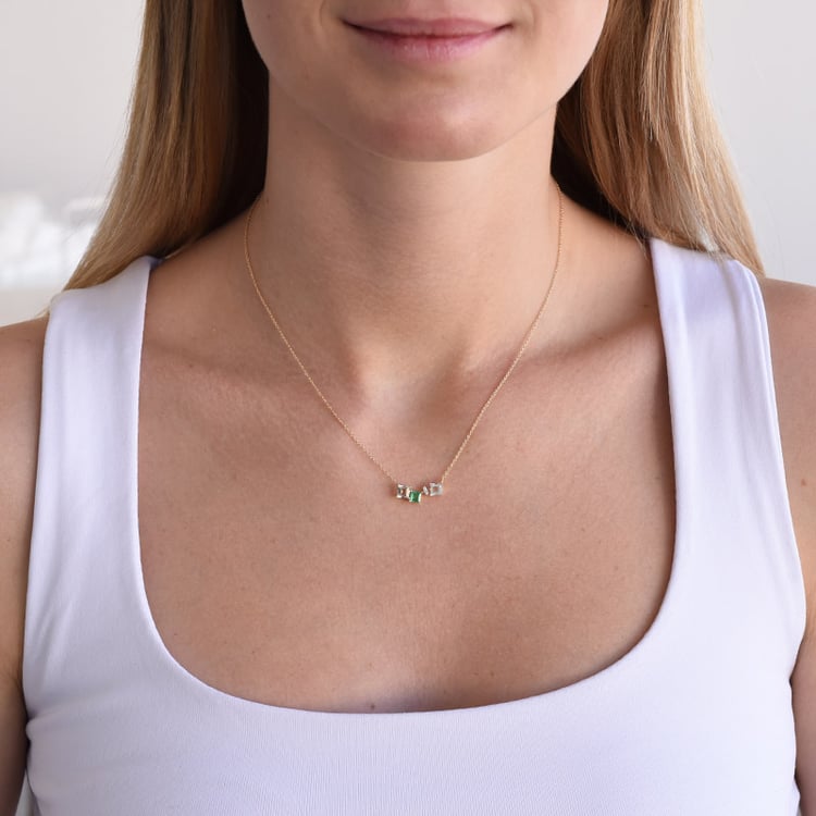 Náhrdelník so smaragdom 87046