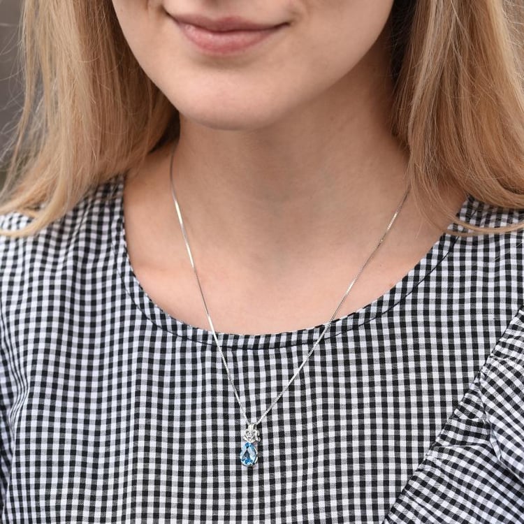 Topásový náhrdelník 19201