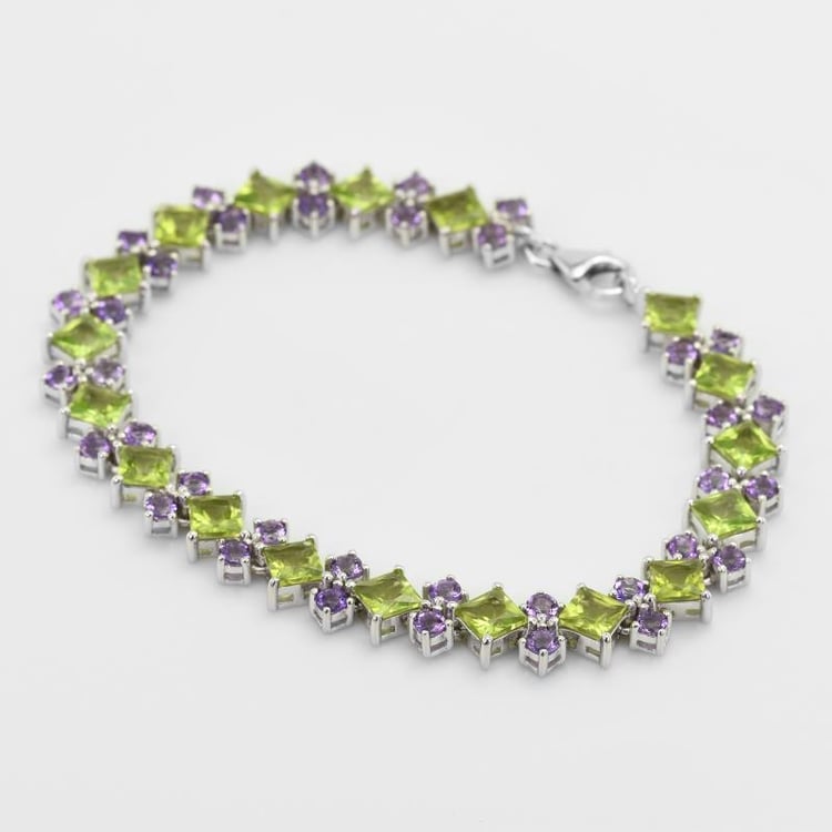 Strieborný náramok s olivínmi a ametystmi 49967