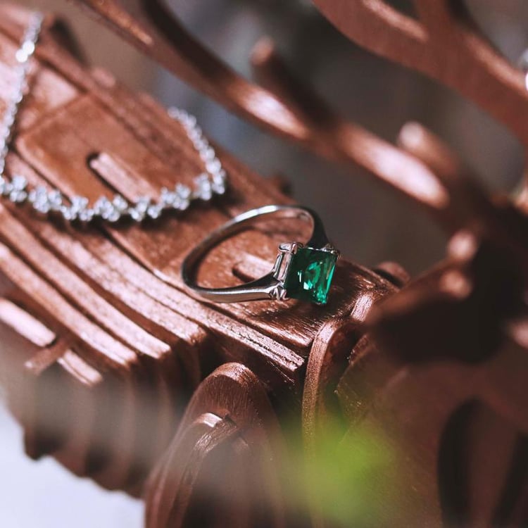 Prsteň s princess smaragdom 29942