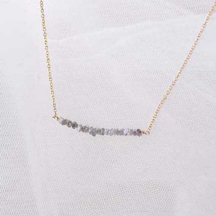 Zlatý choker s ružovými nebrúsenými diamantmi Briely