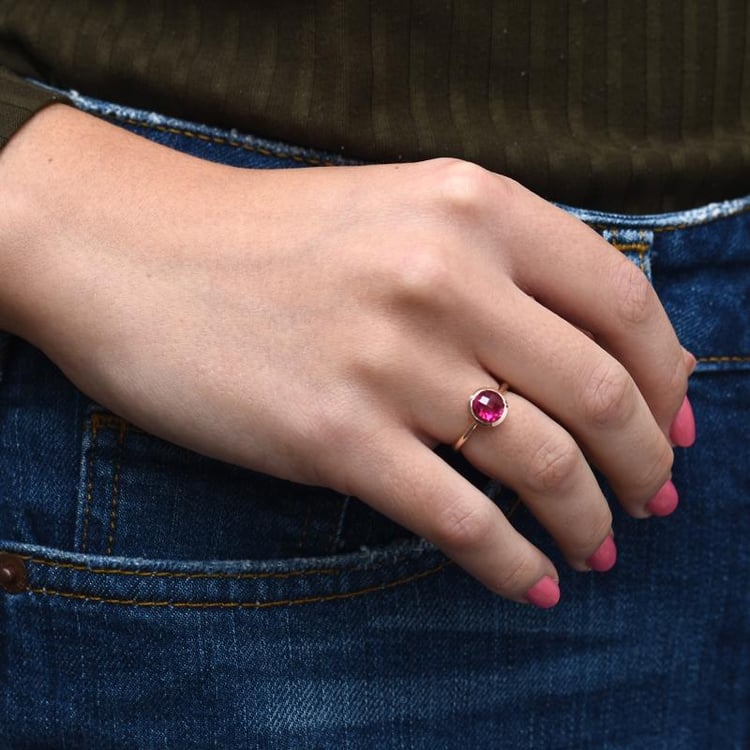  Rubínový prsteň z ružového zlata 49696