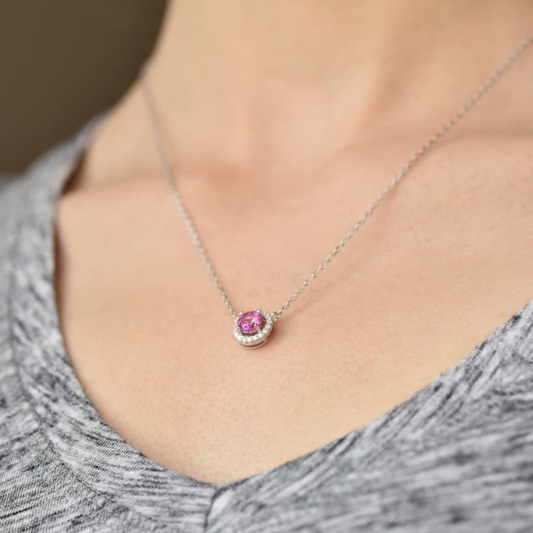 Strieborný náhrdelník 17456