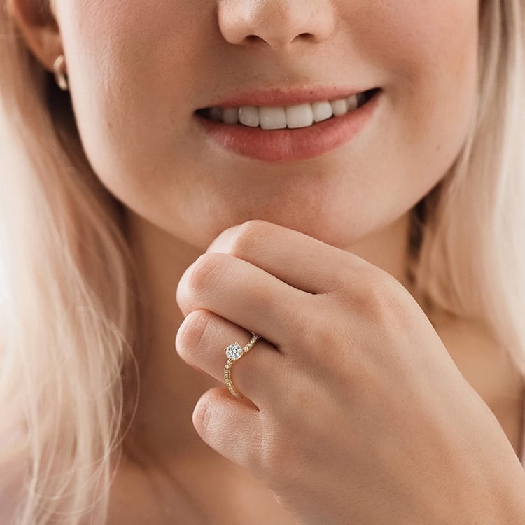 Zásnubný prsteň s lab-grown diamantom 155171