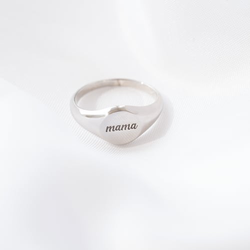 Strieborný pečatný prsteň s gravírom Mama