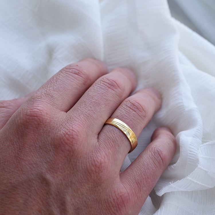 Pánsky snubný prsteň 64310