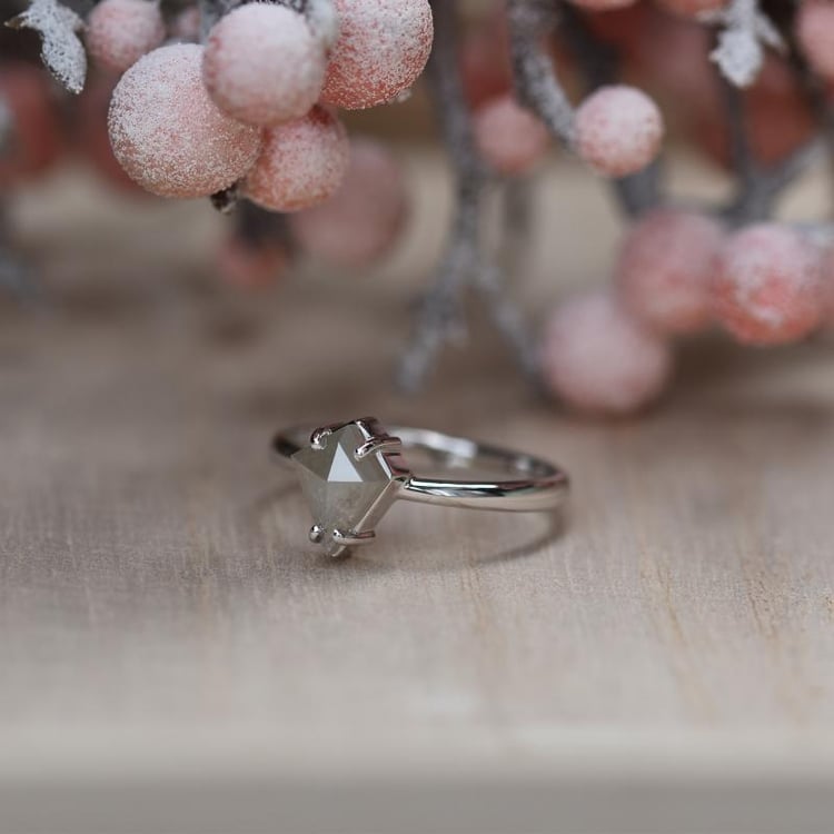 Salt´n´pepper prsteň zo zlata 44345