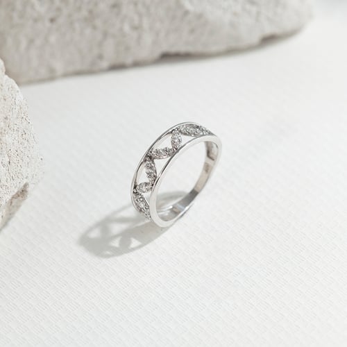 Atypický eternity prsteň s lab-grown diamantmi Corbett