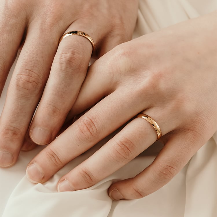 Zlaté tepané svadobné obrúčky Weston 120123