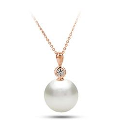 Zlatý prívesok s juhomorskou perlou Mia