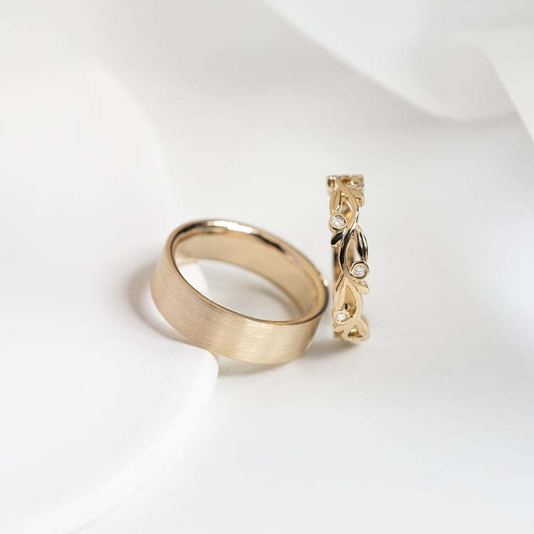 Jemný prsteň s dizajnom lístkov s diamantmi Daria 149324