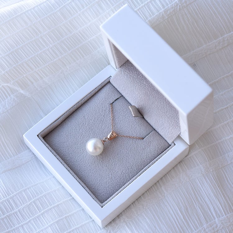 Náhrdelník s perlou a diamantom 71186