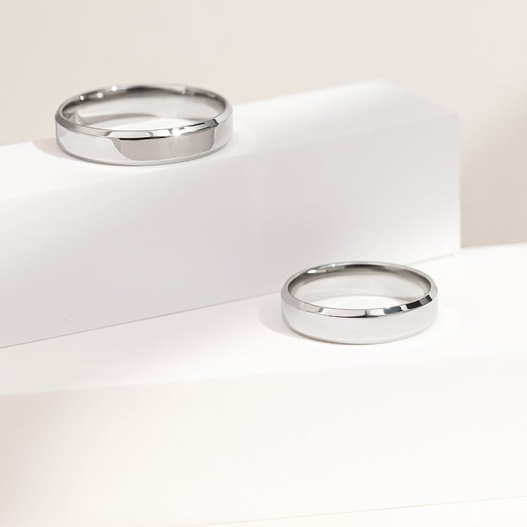 Zlaté minimalistické svadobné obrúčky so skosenými hranami Dariel 156808