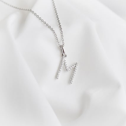 Personalizovaný prívesok s lab-grown diamantmi Miguel