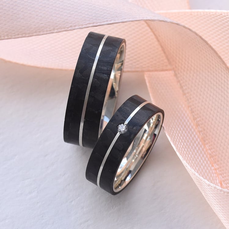 Karbonové snubné prstene zo zlata s diamantom 77693