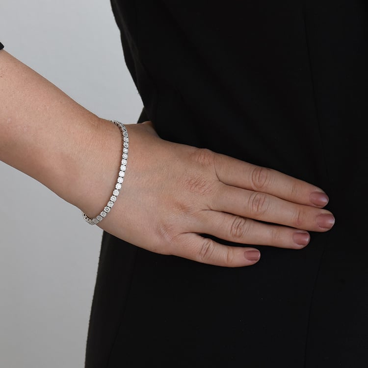 Elegantný strieborný náramok s diamantmi Ansel 107975