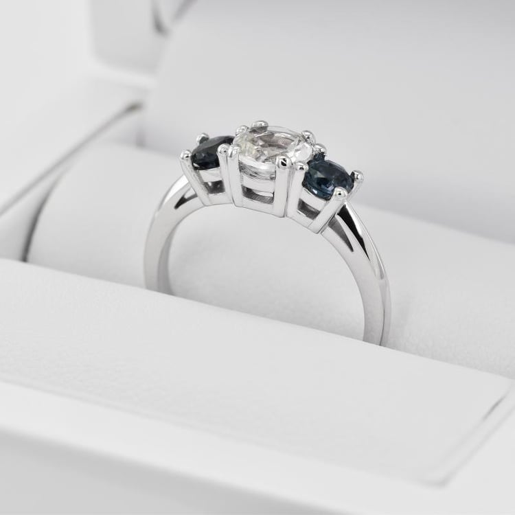 Prsteň s topásmi 28062