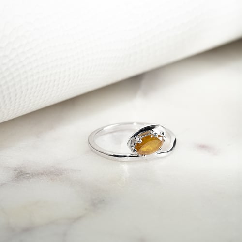 Atypický zlatý prsteň s marquise salt and pepper diamantom Thera