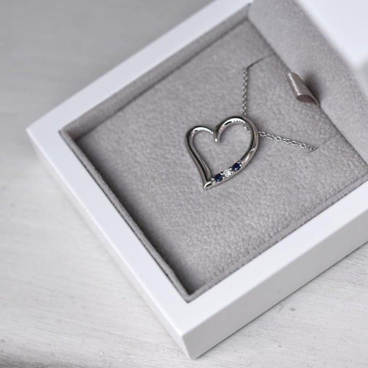 Zlatý náhrdelník srdce s diamantom 48920