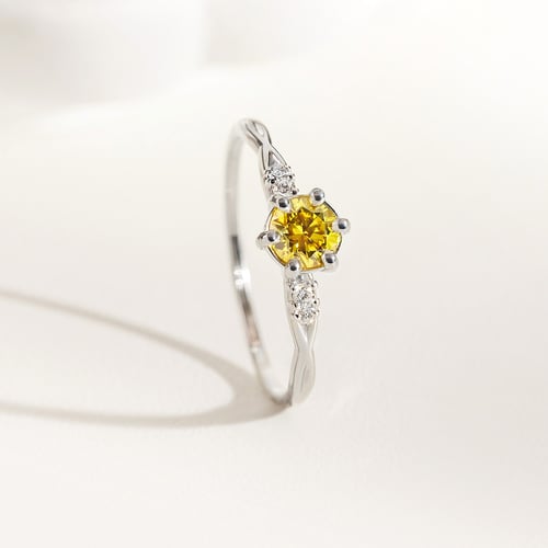 Zásnubný prsteň zo zlata s 0.36ct IGI certifikovaným lab-grown diamantom Mileva