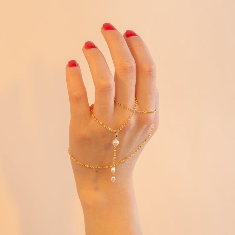 Elegantný pozlatený prívesok s perlami Evalyn 101246