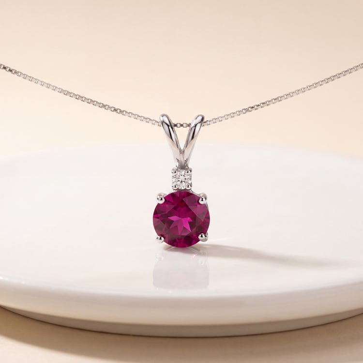 Zlatý rubínový náhrdelník s diamantom Noren  170692