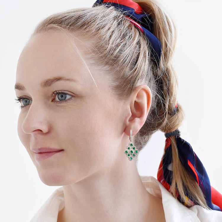 Luxusné visiace náušnice so smaragdmi a diamantmi Ewan 96722