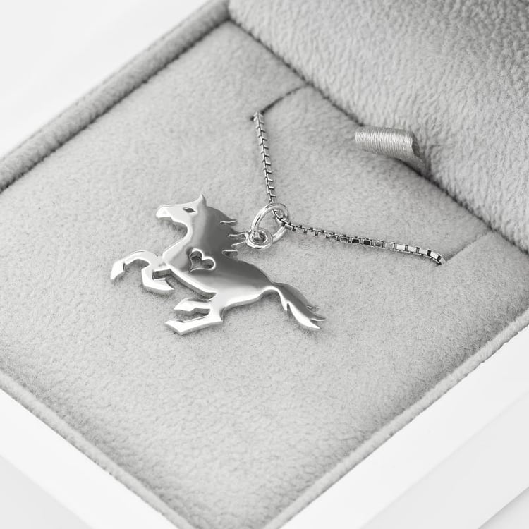 Náhrdelník s príveskom koňa 39653