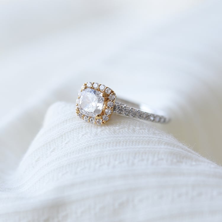 Zlatý zásnubný prsteň 61223