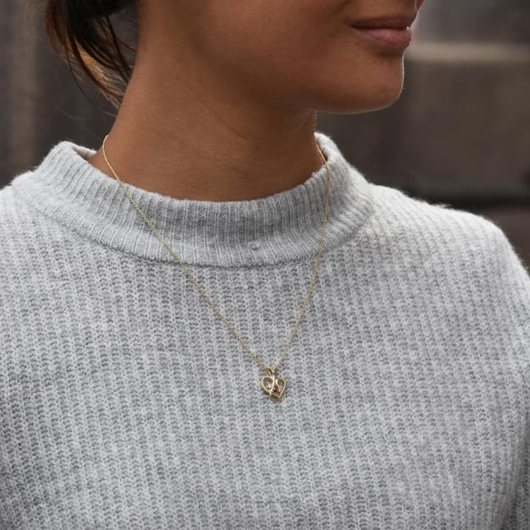 Rubínový prívesok 3170