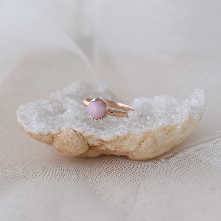 Prsteň s ružovým opál 65839