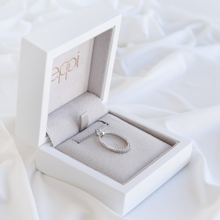 Prívesok so zirkónmi 90743