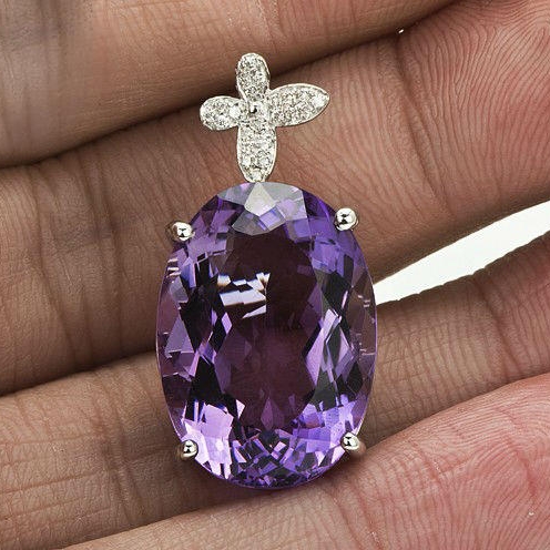 Diamantový motýlik 2509