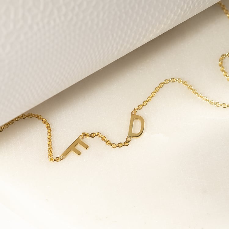 Strieborný náhrdelník s 2 písmenami vašej voľby Lupe 132743