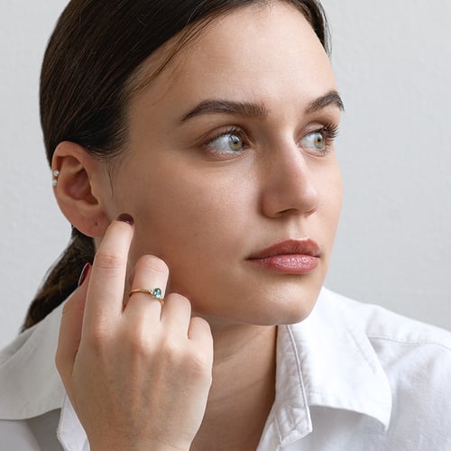 Zásnubný prsteň so smaragdom a diamantmi Kylie
