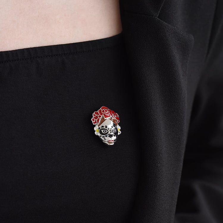 Enamelová brošňa s mexickým motívom lebky 91723