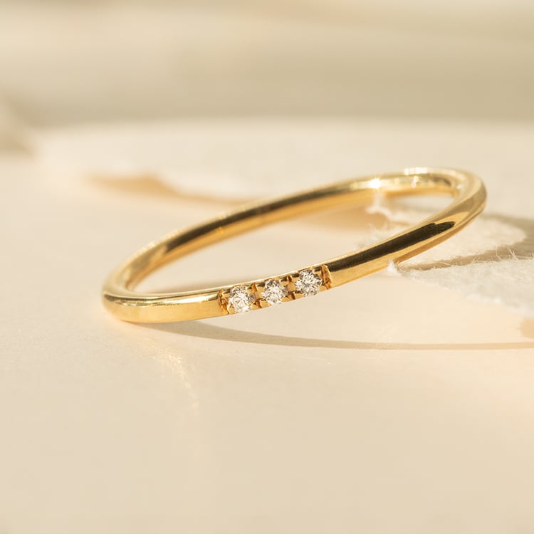 Strieborný prsteň s tromi lab-grown diamantmi Ega 139014