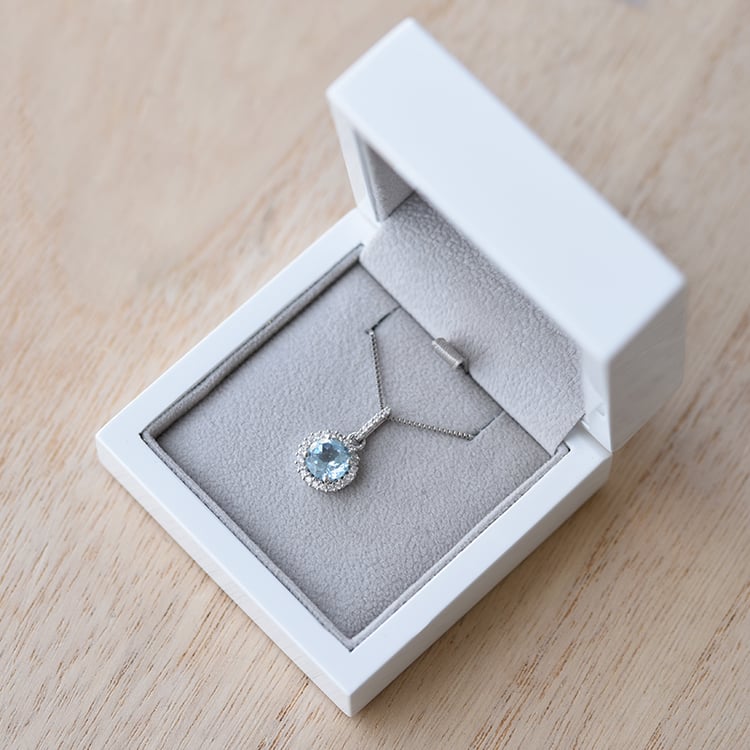 Strieborný halo náhrdelník 60152