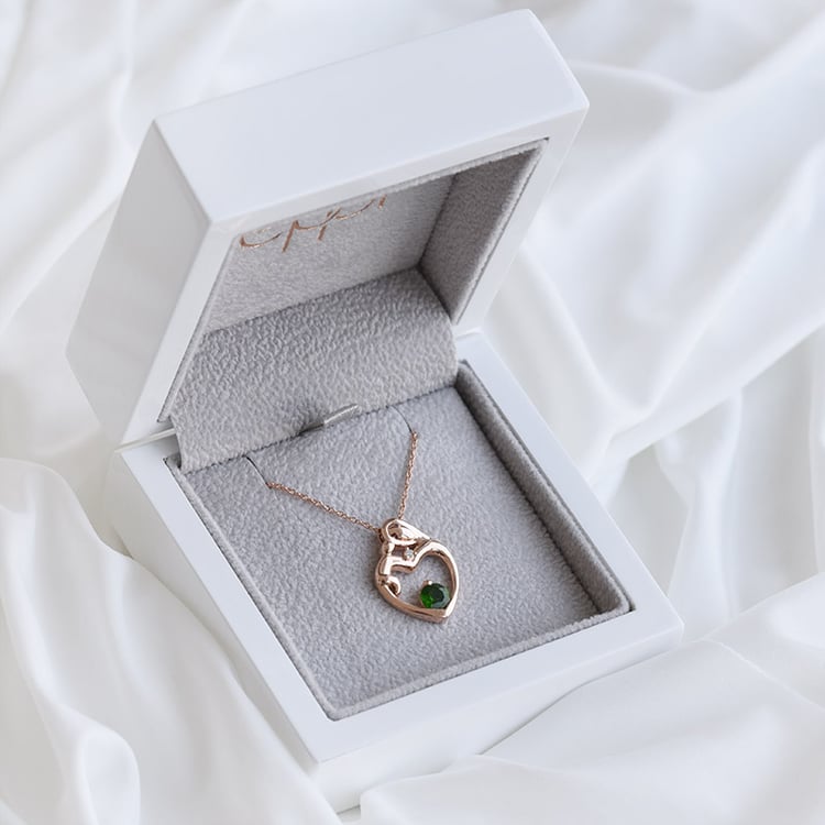 Zlatý prívesok matka 93458