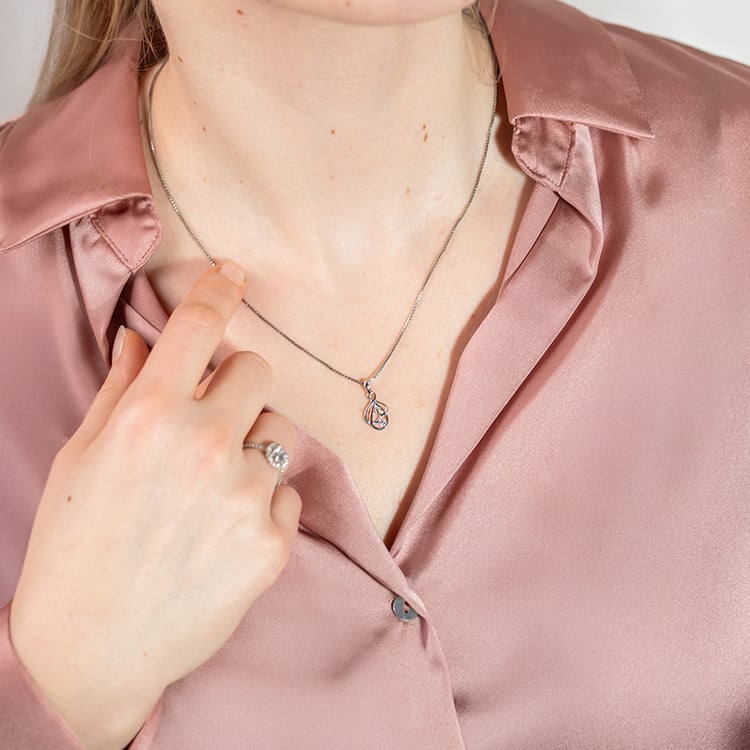 Elegantný prívesok zo zlata s diamantom Ovidia 149702