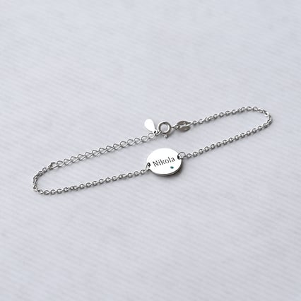 Strieborný náramok s modrým diamantom a gravírom vašej voľby Okira