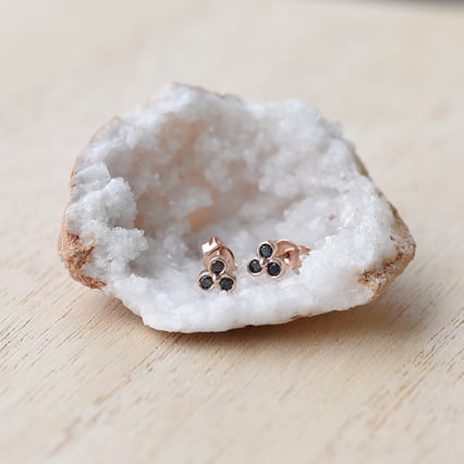 Zlaté trojlístky s čiernymi diamantmi Odrianel