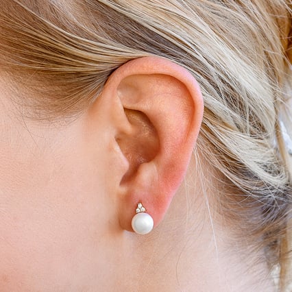 Zlaté perlové náušnice so zirkónmi Maurya